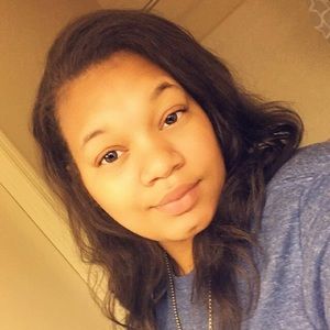 Meet your Posher, Bobbie